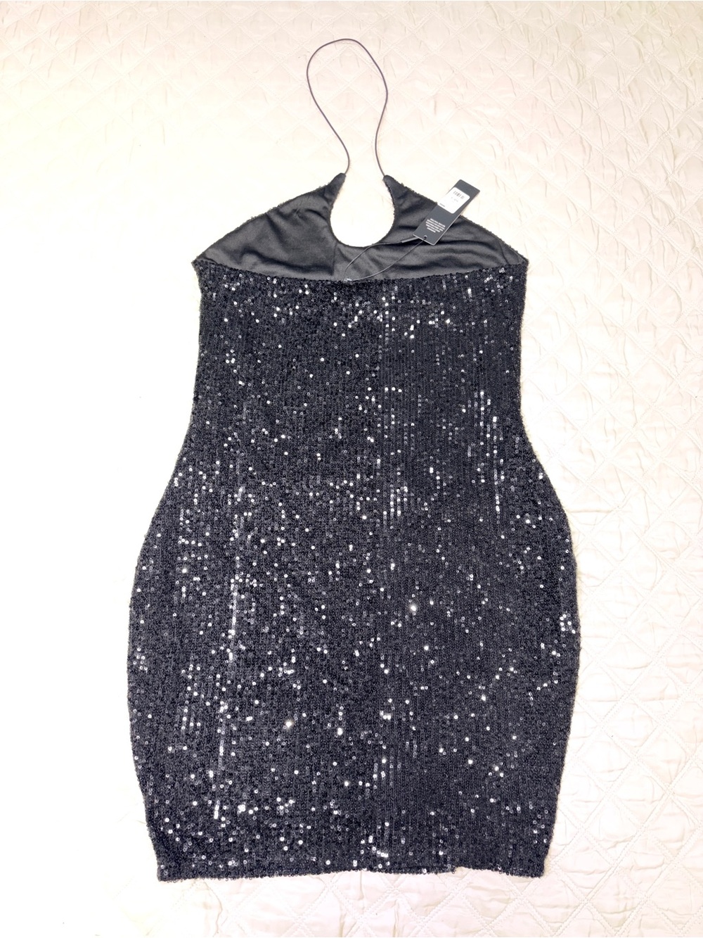 Fashion Nova - Halter X-Front Black Sequin Mini Dress Size : 1X - Picture 3 of 5